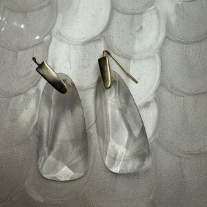 Kendra Scott Elegant Clear and Gold Earrings